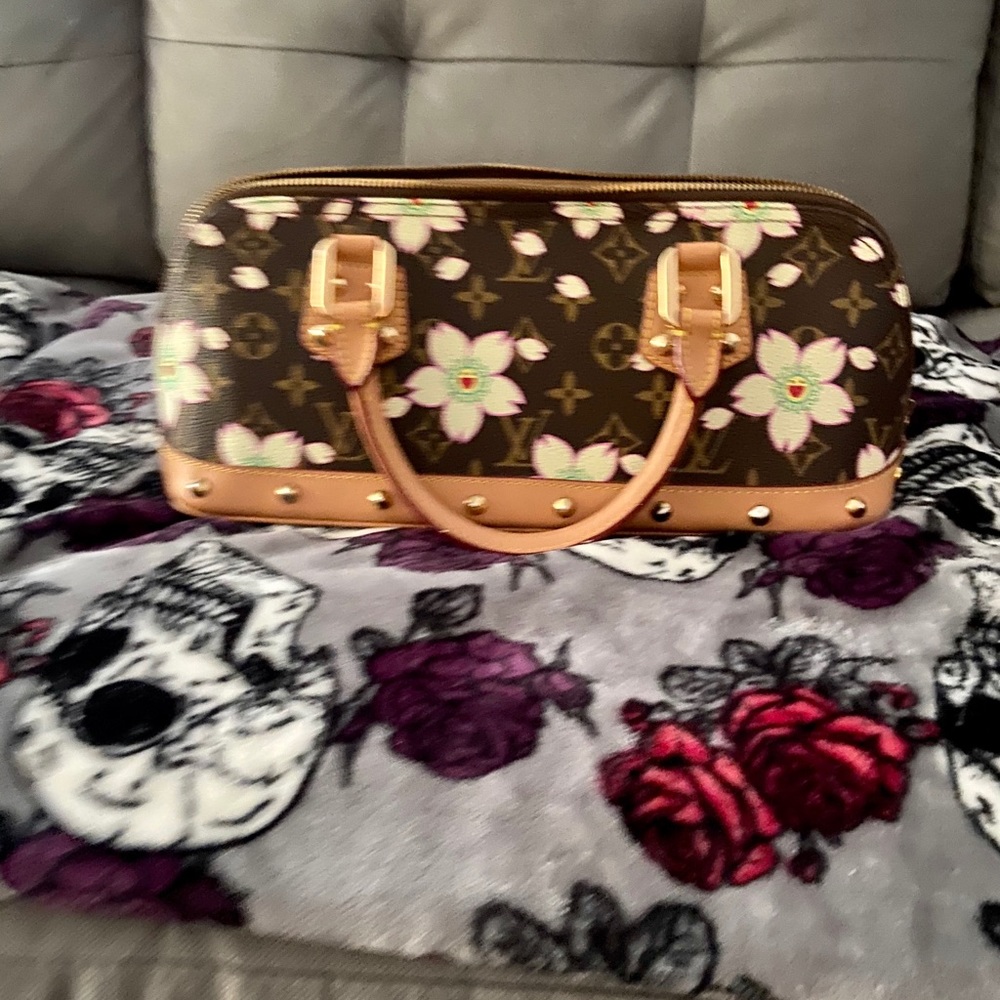 Beautiful unique purse!